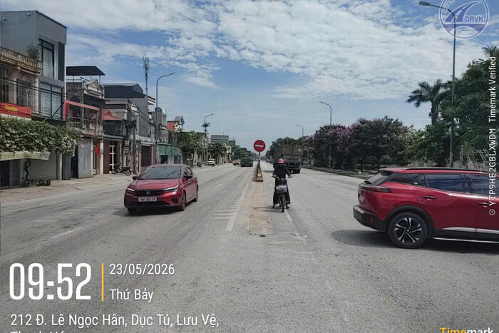 Điều chỉnh dải phân cách trên QL1A đoạn xã Lưu Vệ tỉnh Thanh Hóa