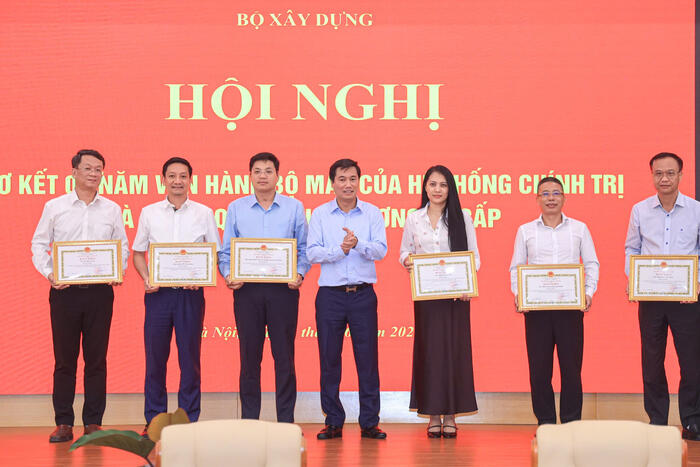 Cục F168 F168bet nhận Bằng khen của Bộ Xây dựng trong thực hiện mô hình chính quyền địa phương 02 cấp