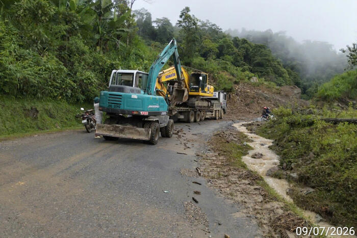 Chỉ còn một điểm tắc trên quốc lộ, toàn bộ đường tỉnh đã thông xe